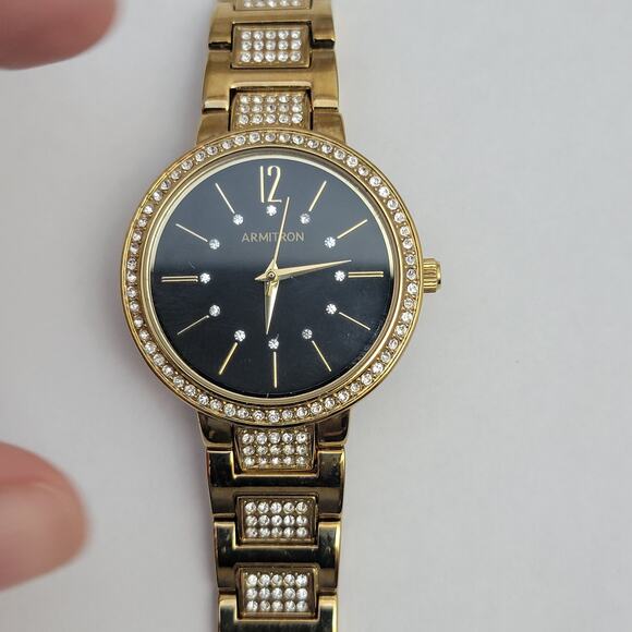 Vintage Watches Armitron Gold Crystal Watch with Black Dial & Link Bracelet - Picture 8 of 10